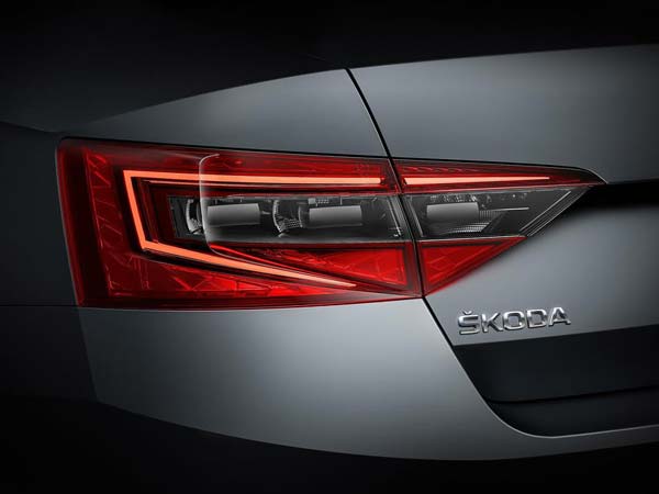 ఫీచర్లు