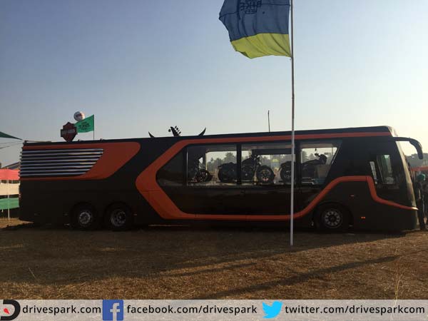 భారత దేశపు మొదటి మొబైల్ షోరూమ్ 