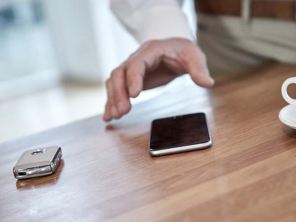 ప్రపంచంలో మొదటి కీ లెస్ ఎంట్రీ కారు 