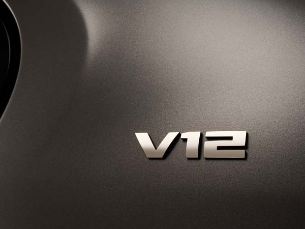 అత్యాధునిక బిఎమ్‌డబ్ల్యూ ఎమ్760ఎల్‌ఐ ఎక్స్‌డ్రైవ్ ఆవిష్కరణ