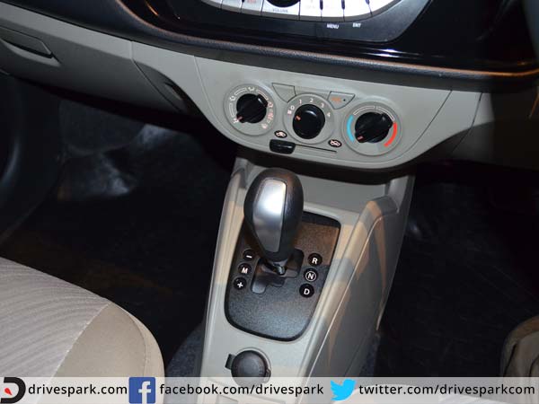 క్విడ్ ఏఎమ్‌టి ఇంజన్ వివరాలు 