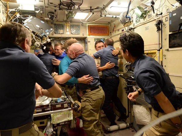  పరివర్తనాలు (ట్రాన్సిషన్స్)