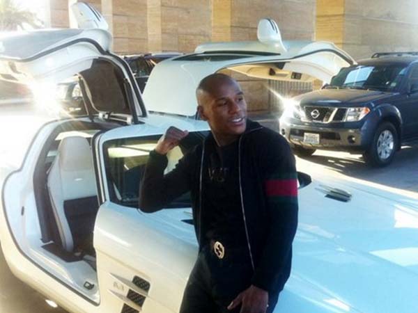 7. మెర్సిజడెస్ బెంజ్ ఎస్‌ఎల్ఎస్ ఏఎమ్‌జి