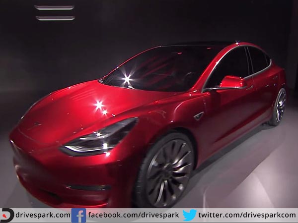  విడుదల చేసే సమయానికి 130,000 దాటిన టెస్లా మోడల్ 3 బుకింగ్స్