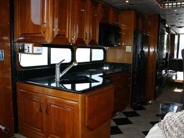 వాహనం ఇల్లుగా 