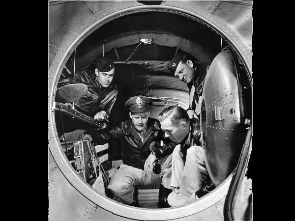  ట్రైనింగ్, పరీక్షలు 