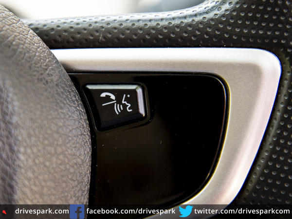 సౌత్‌లోకి టాటా టియాగో ప్రారంభం ధర 3.32 లక్షలు 