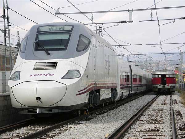 ఇండియాకు చేరిన టాల్గో రైళ్లు