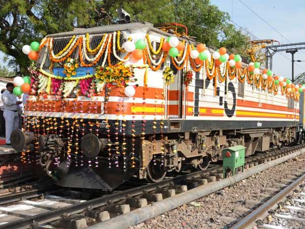 ఇండియాకు చేరిన టాల్గో రైళ్లు