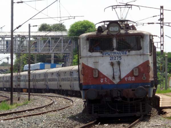 10. గౌహతి - ఎర్నాకులం రైలు/12508