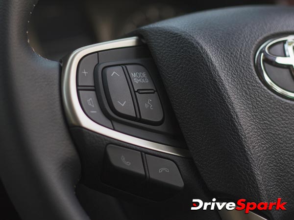 క్రిస్టాగా కొనసాగుతున్న ఇన్నోవా: టెస్ట్ డ్రైవ్ సంభందించి సమగ్ర విమర్శ