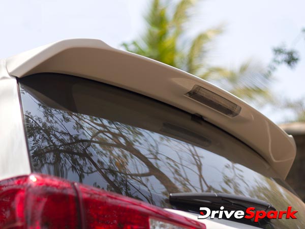 క్రిస్టాగా కొనసాగుతున్న ఇన్నోవా: టెస్ట్ డ్రైవ్ సంభందించి సమగ్ర విమర్శ