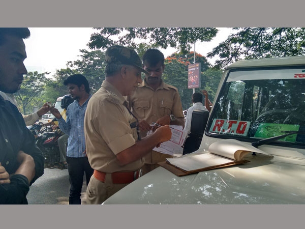  హైదరాబాద్‌లో మద్యం సేవిస్తూ పట్టుబడితే మీ ఉగ్యోగ్యాన్ని కోల్పోతారు