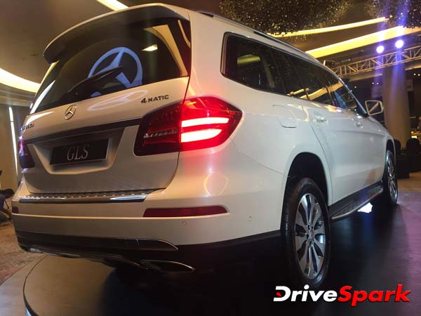 ట్రాన్స్‌మిషన్ మరియు డ్రైవ్ 