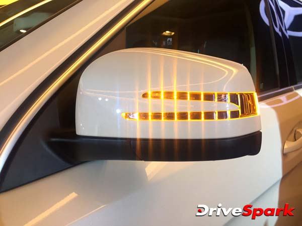 మెర్సిడెస్ బెంజ్ జిఎల్ఎస్‌ లోని మరిన్ని ఫీచర్లు 