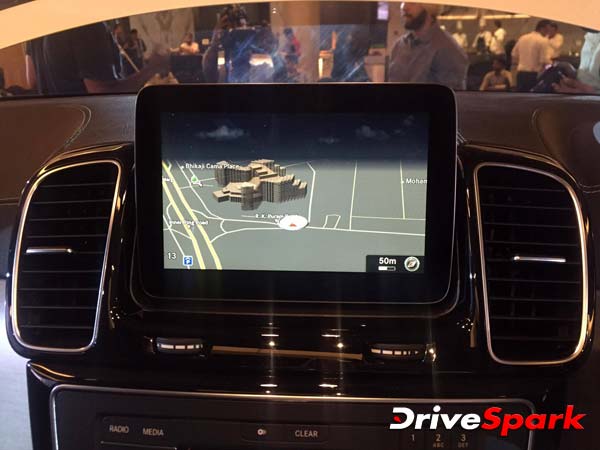  మెర్సిడెస్ బెంజ్ జిఎల్ఎస్‌ లోని ఫీచర్లు 