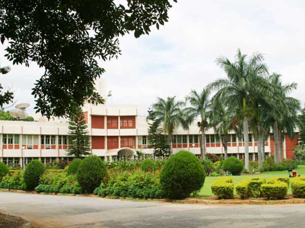  06. దేశ వ్యాప్తంగా 13 కేంద్రాలలో 