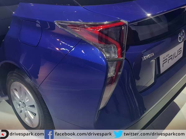 టయోటా ప్రియస్ హైబ్రిడ్