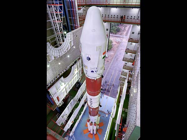 ఇస్రో ఒడిలో పిఎస్‌ఎల్‌వీ అద్భుతం, ఒక్క ప్రయోగంతో 20 శాటిలైట్లు 