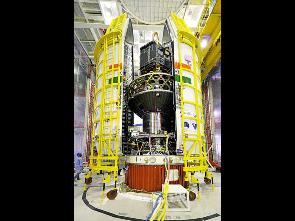 ఇస్రో ఒడిలో పిఎస్‌ఎల్‌వీ అద్భుతం, ఒక్క ప్రయోగంతో 20 శాటిలైట్లు 