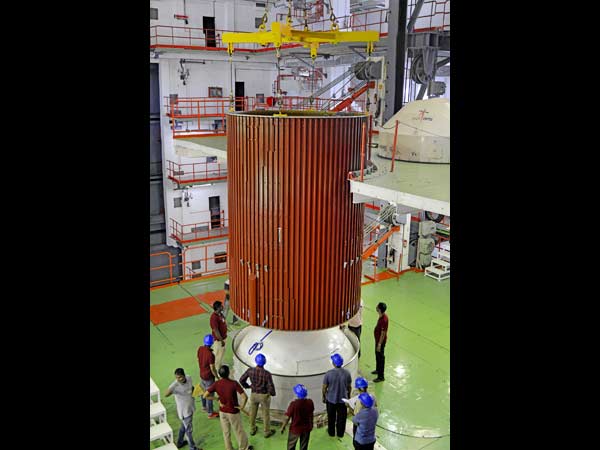 ఇస్రో ఒడిలో పిఎస్‌ఎల్‌వీ అద్భుతం, ఒక్క ప్రయోగంతో 20 శాటిలైట్లు 