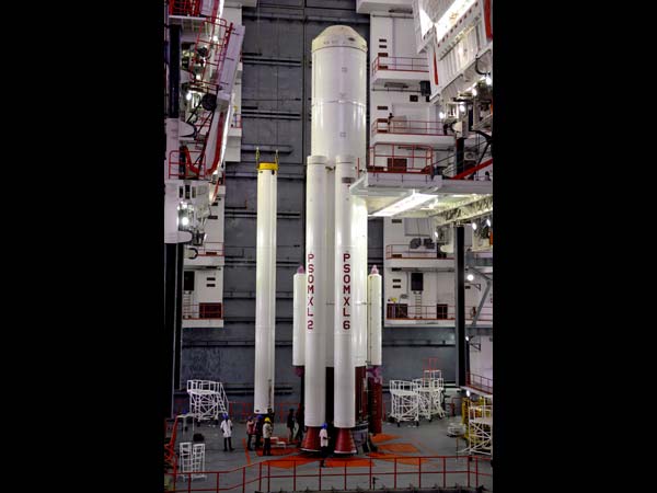 ఇస్రో ఒడిలో పిఎస్‌ఎల్‌వీ అద్భుతం, ఒక్క ప్రయోగంతో 20 శాటిలైట్లు 