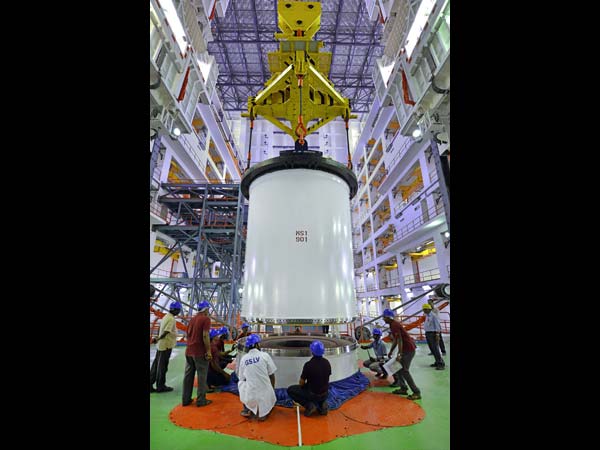 ఇస్రో ఒడిలో పిఎస్‌ఎల్‌వీ అద్భుతం, ఒక్క ప్రయోగంతో 20 శాటిలైట్లు 