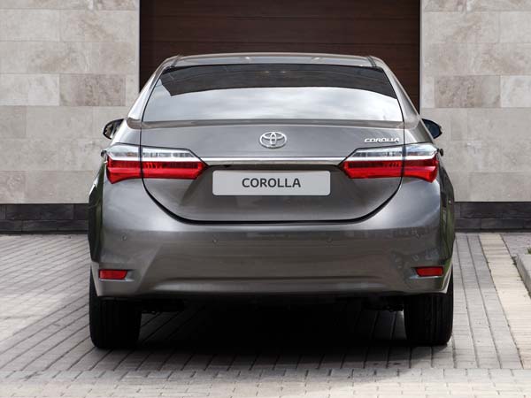 టయోటా కరోలా ఆల్టిస్ ఫేస్‌లిఫ్ట్ 