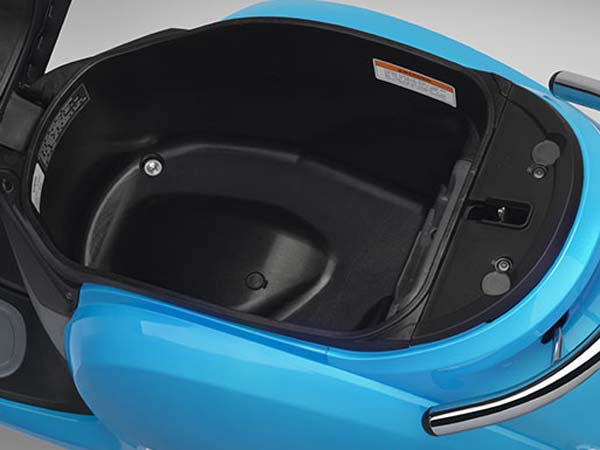  హోండా నుండి మెట్రోపాలిటన్ రెట్రో స్కూటర్ 