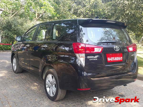 టయోటా ఇన్నోవా క్రిస్టా పెట్రోల్ 