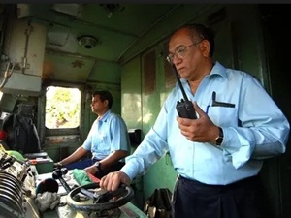 తేజాస్ ఎక్స్‌ప్రెస్ రైలు