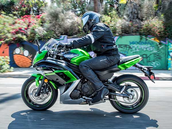 అప్‌డేటెడ్ మోడల్స్‌గా నింజా650 మరియు ఇఆర్-6ఎన్ 