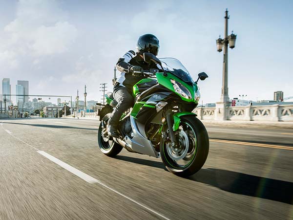 అప్‌డేటెడ్ మోడల్స్‌గా నింజా650 మరియు ఇఆర్-6ఎన్ 