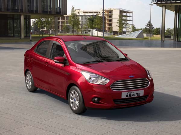 ఫిగో ఆస్పైర్ మరియు ఫిగో హ్యాచ్‌బ్యాక్‌ల మీద తగ్గిన ధరలు 