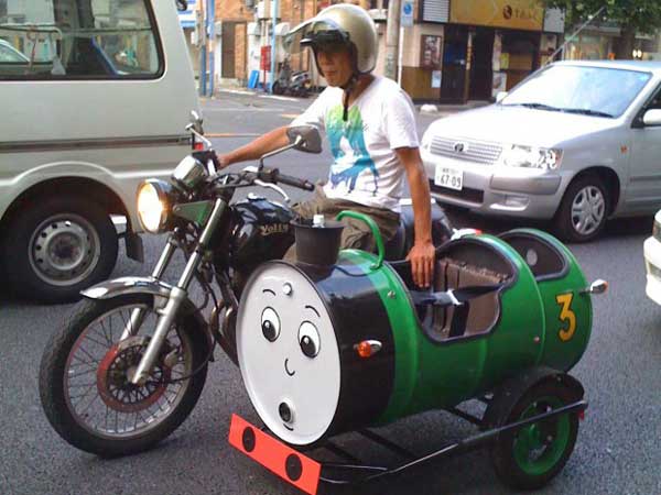  విచిత్రమైన మోటార్ సైకిళ్ల సైడ్ కార్లు 