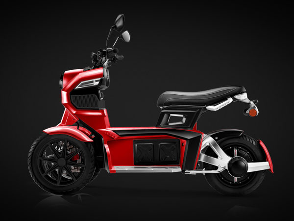 దుహాన్ ఐట్యాంక్ మూడు చక్రాల ఎలక్ట్రిక్ స్కూటర్‌