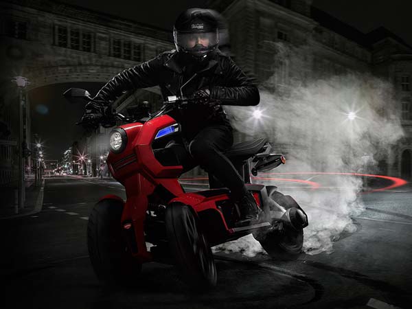 దుహాన్ ఐట్యాంక్ మూడు చక్రాల ఎలక్ట్రిక్ స్కూటర్‌