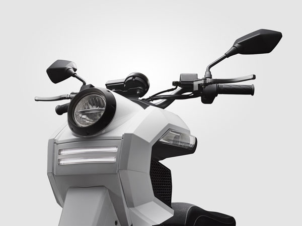 దుహాన్ ఐట్యాంక్ మూడు చక్రాల ఎలక్ట్రిక్ స్కూటర్‌