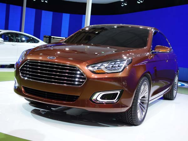  ఎస్కార్ట్ 