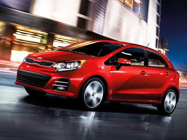 దేశీయంగా విడుదల కానున్న రియో ను ఆవిష్కరించిన కియా మోటార్స్
