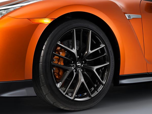 2017 నిస్సాన్ జిటి-ఆర్ 