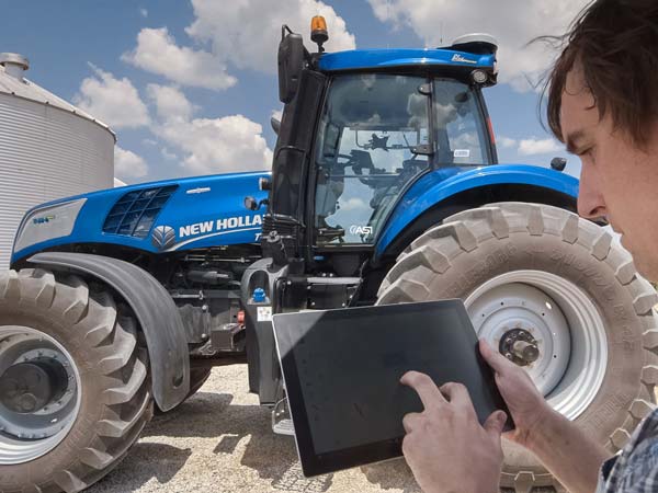 డ్రైవర్ అవసరం లేని ట్రాక్టర్లు