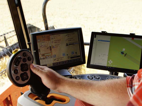 డ్రైవర్ అవసరం లేని ట్రాక్టర్లు