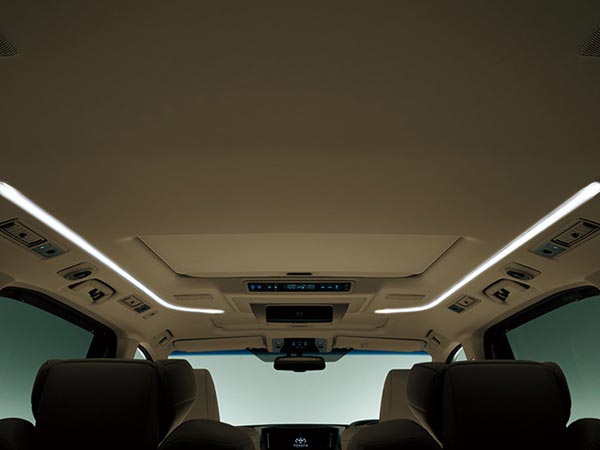  టయోటా అల్పార్డ్ లగ్జరీ ఎమ్‌పివి