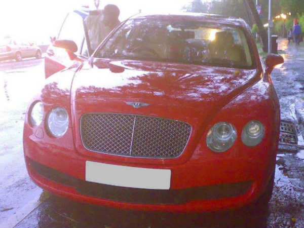 బెంట్లీ ఫ్లైయింగ్ స్పర్స్