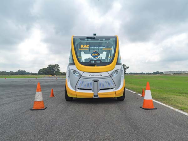 డ్రైవర్ లెస్ బస్సు డ్రైవర్ లెస్ బస్సు