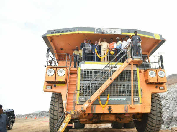 విపణిలోకి హీరో ఎలక్ట్రిక్ స్కూటర్లు విడుదల 