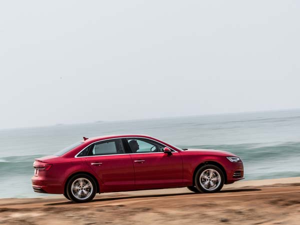  2017 ఆడి ఏ4 లగ్జరీ సెడాన్ ఫస్ట్ డ్రైవ్ రివ్యూ రిపోర్ట్ 