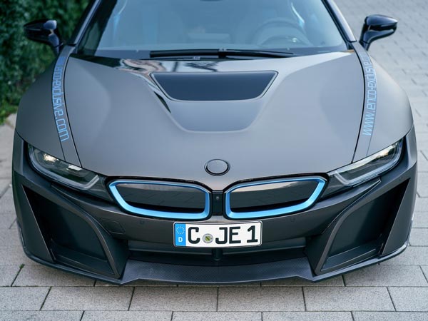 జర్మన్ స్పెషల్ కస్టమ్స్ డిజైన్ చేసిన బిఎమ్‌డబ్ల్యూ ఐ8 