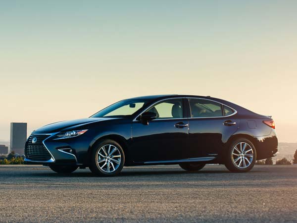 దేశీయంగా లెక్సస్ కార్ల ఉత్పత్తి 